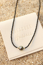 Load image into Gallery viewer, Onyx Pearl Choker