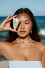 Load image into Gallery viewer, Pearl Muse Choker
