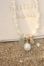 Load image into Gallery viewer, Pearl Muse Necklace