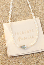 Load image into Gallery viewer, Pearl Muse Choker