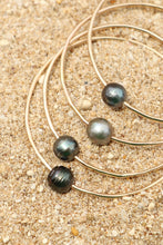 Load image into Gallery viewer, Single Pearl Bangle
