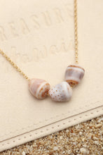Load image into Gallery viewer, Floating Shell Necklace
