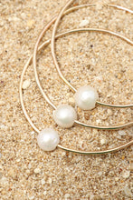 Load image into Gallery viewer, Single Pearl Bangle
