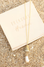 Load image into Gallery viewer, Dainty Shell + Pearl Necklace
