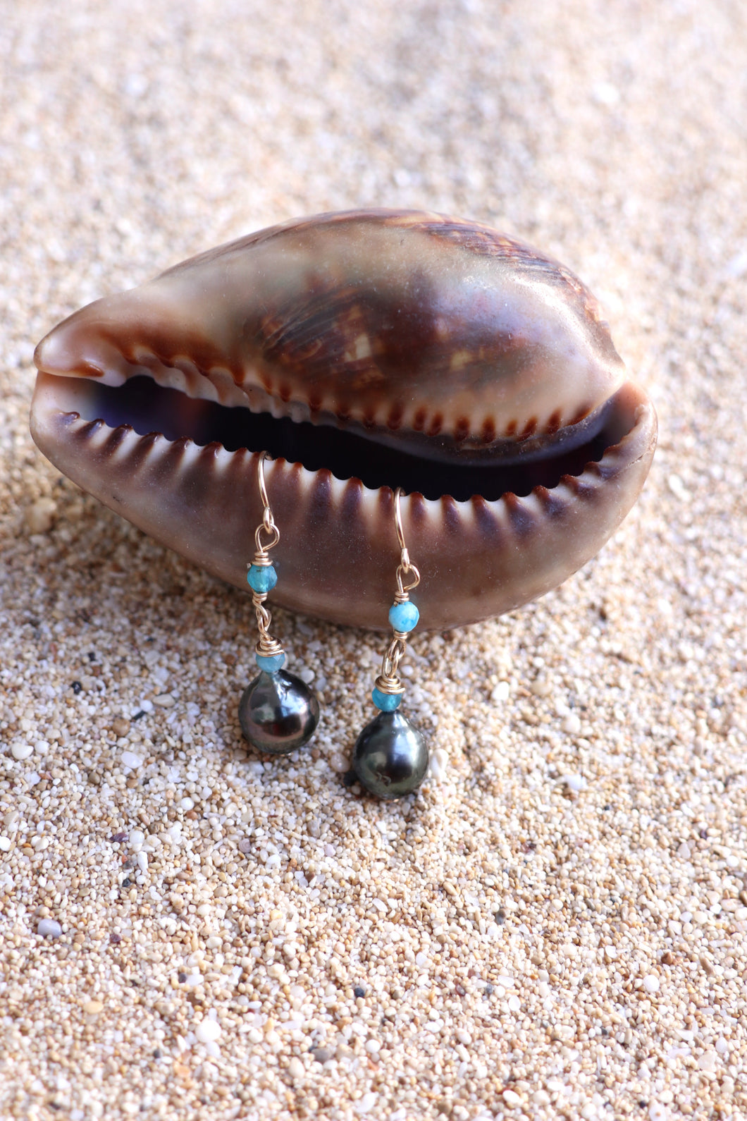 Drop Earrings - Tahitian Pearls