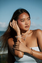 Load image into Gallery viewer, Pearl Muse Bracelet
