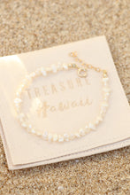 Load image into Gallery viewer, Pearl Muse Bracelet
