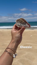 Load and play video in Gallery viewer, Flea Cone Claw Clip
