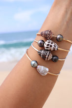 Load image into Gallery viewer, Seashell Bangle with Tahitian Pearl
